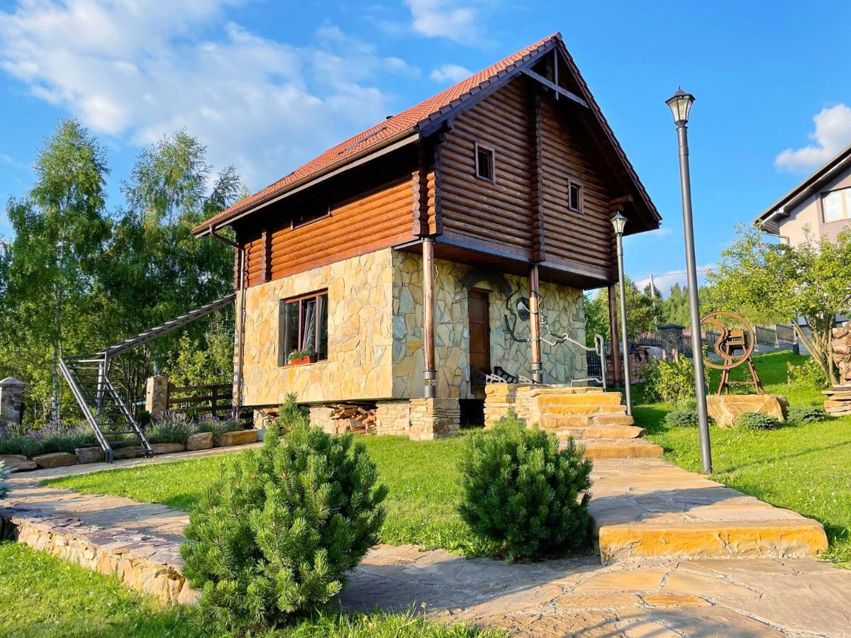 Villa Zoryany Dvir Skhidnytsia Buitenkant foto
