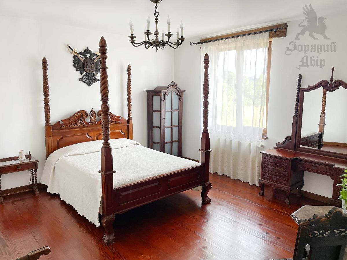 Villa Zoryany Dvir Skhidnytsia Buitenkant foto